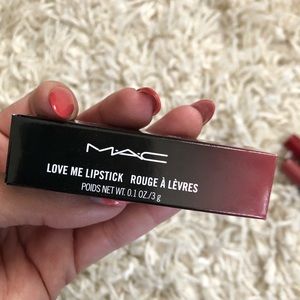 ⚡️SALE⚡️❤️ Love Me Lipstick MAC